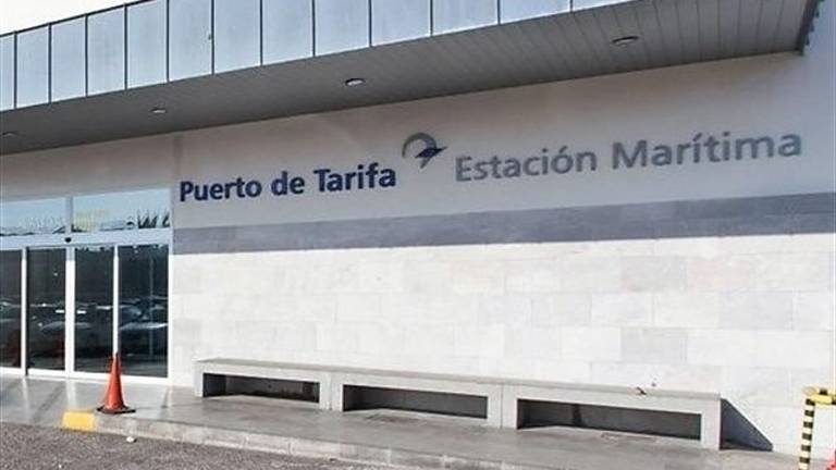 Cerrado el puerto de Tarifa por el temporal de Levante