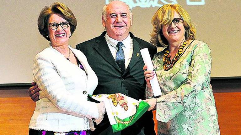 Abanderados que representan la excelencia de esta tierra Abanderados que representan la excelencia de esta tierra