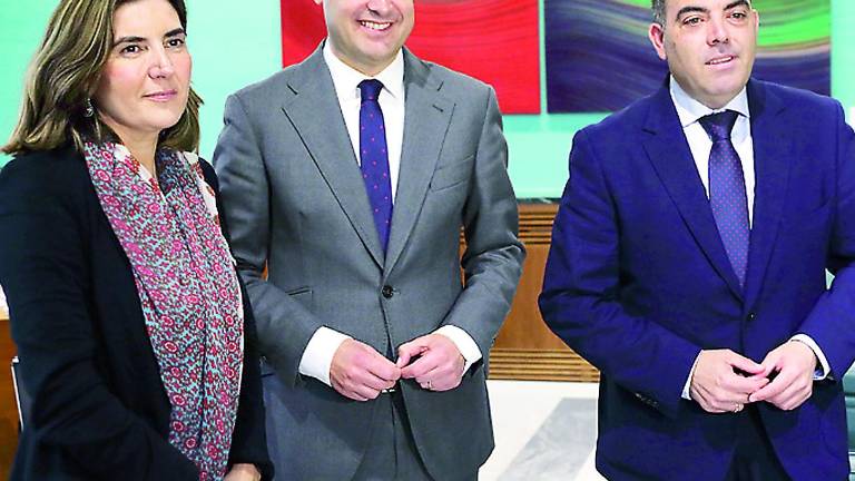 Moreno recibe por primera vez a los líderes sindicales Moreno recibe por primera vez a los líderes sindicales