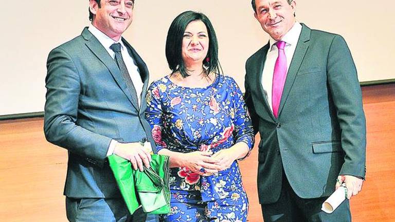 Abanderados que representan la excelencia de esta tierra Abanderados que representan la excelencia de esta tierra