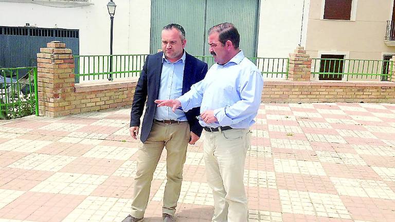 Inversión de 35.000 euros para mejorar la plaza Nueva Inversión de 35.000 euros para mejorar la plaza Nueva