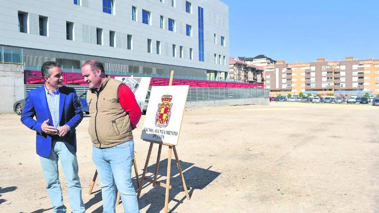 Más aparcamientos cerca del centro de salud del Bulevar Más aparcamientos cerca del centro de salud del Bulevar