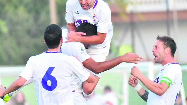 Locura blanca con remontada en Huétor Tájar Locura blanca con remontada en Huétor Tájar