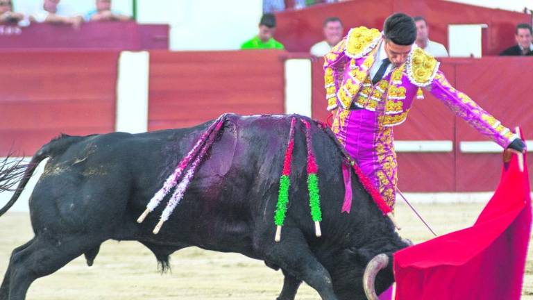 Curro Díaz luce de gloria y oro