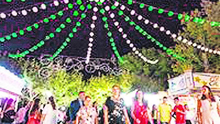 La feria se abre llena de actividad