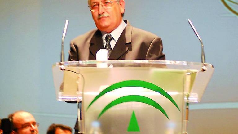 “Este premio es un espaldarazo al trabajo que desde Himilce venimos realizando para mejorar la vida en los barrios de Linares” “Este premio es un espaldarazo al trabajo que desde Himilce venimos realizando para mejorar la vida en los barrios de Linares”