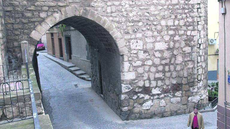Convenio para abrir el Arco de San Lorenzo al público Convenio para abrir el Arco de San Lorenzo al público