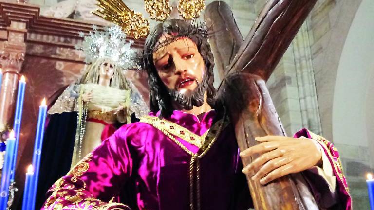 Emoción en la bendición del nuevo Señor de la Salud en San Bartolomé Emoción en la bendición del nuevo Señor de la Salud en San Bartolomé