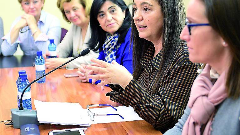 Le escritora Nuria Varela alerta del crecimiento de las desigualdades Le escritora Nuria Varela alerta del crecimiento de las desigualdades
