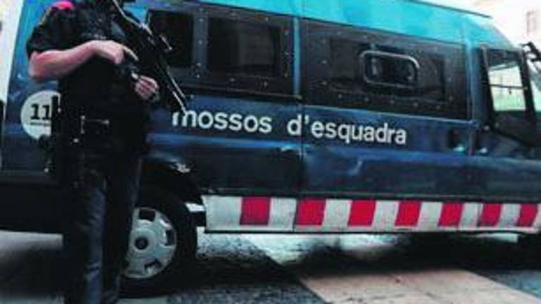 Los Mossos admiten que sabían los antecedentes del imán de Ripoll Los Mossos admiten que sabían los antecedentes del imán de Ripoll