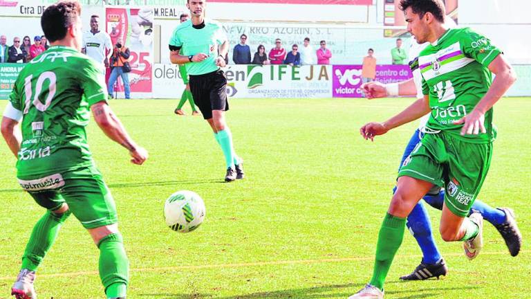 La fe verde puede con la historia del Murcia La fe verde puede con la historia del Murcia