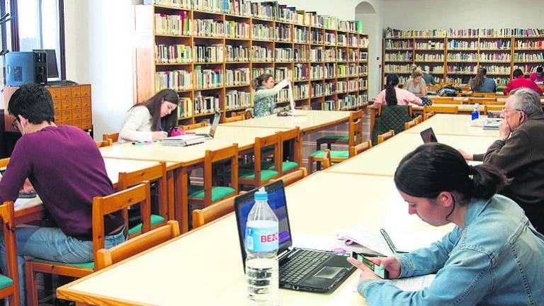 La fibra óptica llegará en breve a la Biblioteca Municipal Juan Pasquau