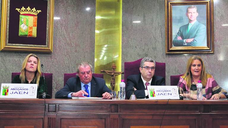 Casi 50 alumnos completan el curso de “Compliance Penal” para abogados Casi 50 alumnos completan el curso de “Compliance Penal” para abogados