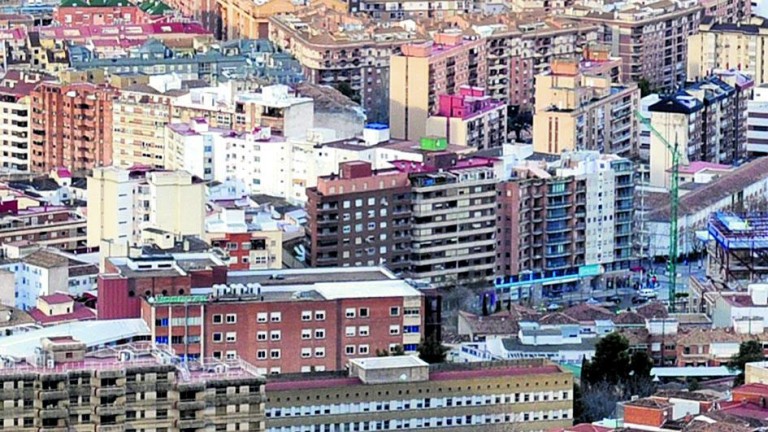 Los pisos jiennenses pierden valor, mientras que en España lo ganan