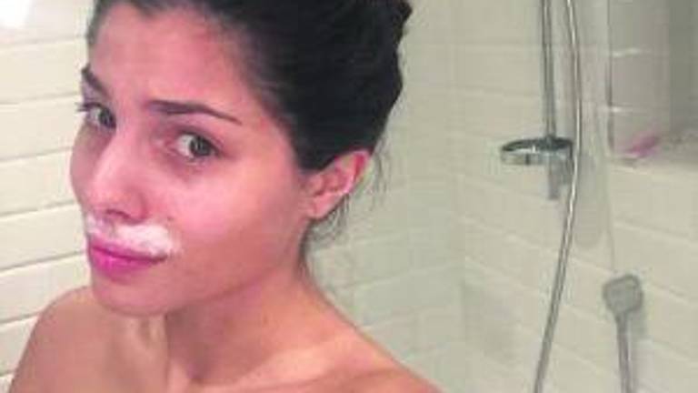 La modelo británica Stina Sander, como ejemplo en la Red de mujer real La modelo británica Stina Sander, como ejemplo en la Red de mujer real