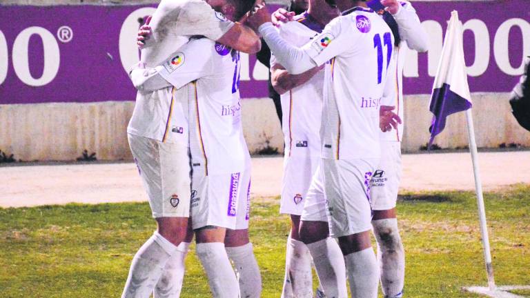 El Real Jaén se embala con otra goleada en casa