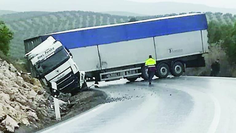 Jornada difícil en la carretera con varios accidentes