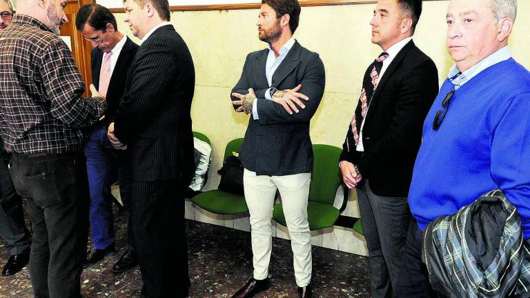 Real Jaén: veinte años de gestión reunidos en una misma sala Real Jaén: veinte años de gestión reunidos en una misma sala