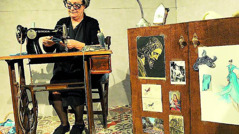 Rosario Pardo “se marca un detallazo” con las mujeres de su tierra Rosario Pardo “se marca un detallazo” con las mujeres de su tierra