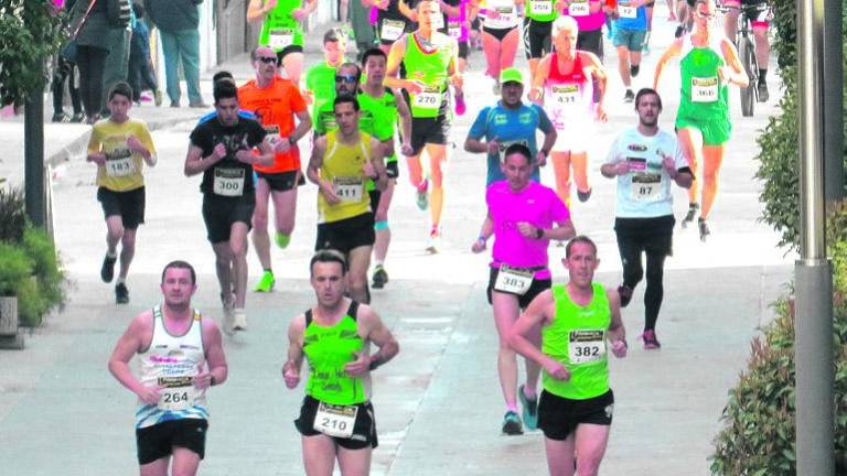Villacarrillo responde en la Primavera Run con 450 deportistas en las calles Villacarrillo responde en la Primavera Run con 450 deportistas en las calles