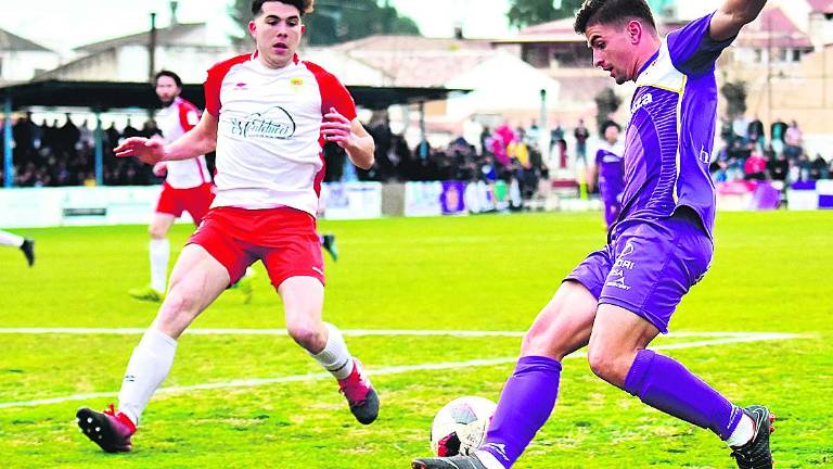 El Martos coge fuerzas para enfrentarse a un rival directo por la permanencia El Martos coge fuerzas para enfrentarse a un rival directo por la permanencia