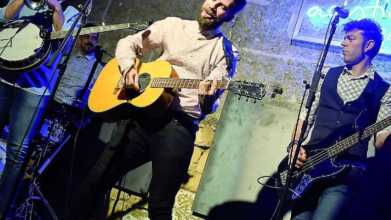 Vuelacruz presenta su primer disco en los acústicos de “Peor para el sol” Vuelacruz presenta su primer disco en los acústicos de “Peor para el sol”