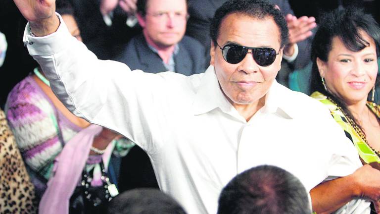 Adiós a Ali, el hombre que flotaba como una mariposa y picaba como una abeja Adiós a Ali, el hombre que flotaba como una mariposa y picaba como una abeja