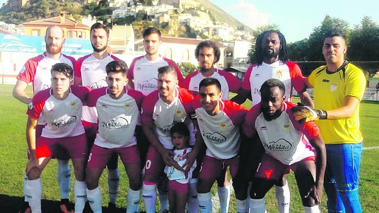 El Martos resurge en casa ante el Loja El Martos resurge en casa ante el Loja