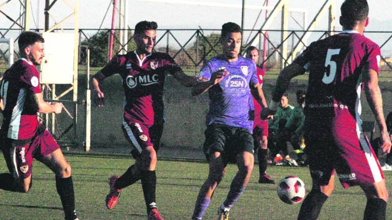 El Linares arrolla al Melilla El Linares arrolla al Melilla