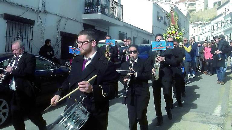 San Vicente llena hoy de fiesta Segura