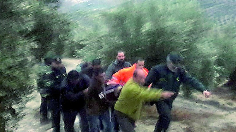 Rescatan a un vecino de Campillo de Arenas que cayó por una ladera