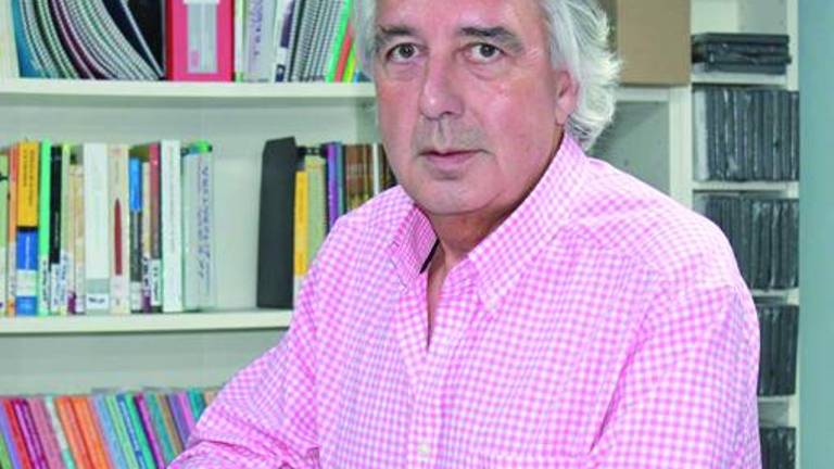 Una “fábrica” de docentes para la enseñanza española Una “fábrica” de docentes para la enseñanza española
