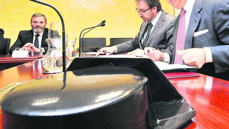 La UJA y la Guardia Civil se unen para apostar por la formación La UJA y la Guardia Civil se unen para apostar por la formación