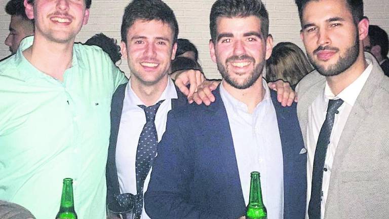 Los jiennenses saludan al nuevo año con fiestas por toda la provincia Los jiennenses saludan al nuevo año con fiestas por toda la provincia