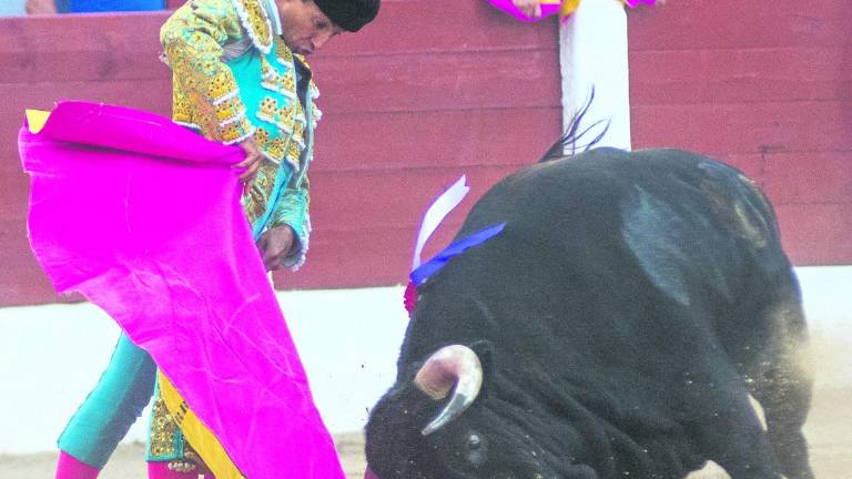 Curro Díaz luce de gloria y oro