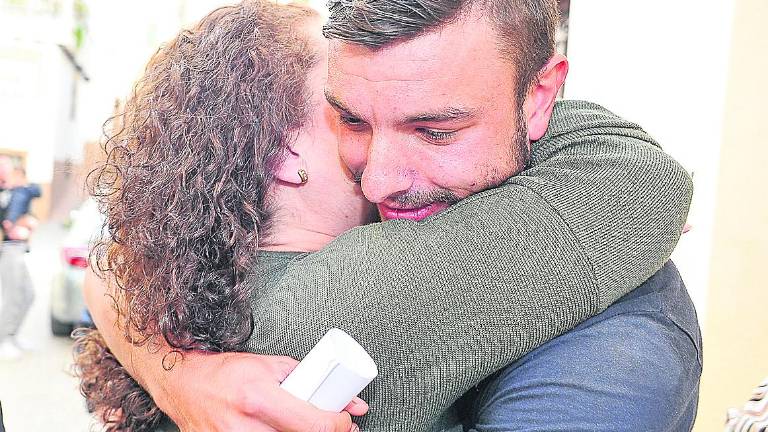 Jóvenes, con ganas de boda y 322.000 euros en el bolsillo Jóvenes, con ganas de boda y 322.000 euros en el bolsillo