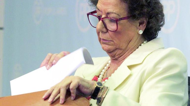 Rita Barberá pide la baja del PP