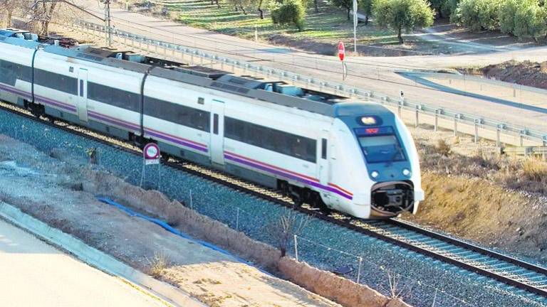 “Jaén merece más” pide mejoras en el ferrocarril “Jaén merece más” pide mejoras en el ferrocarril