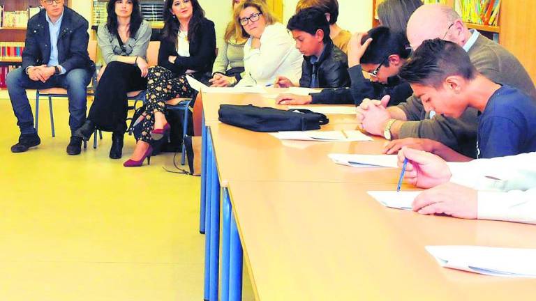 Educación defiende la “equidad” entre la red pública y la concertada Educación defiende la “equidad” entre la red pública y la concertada