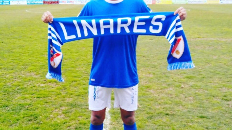 El saharaui Silas se marcha del Linares Deportivo sin debutar