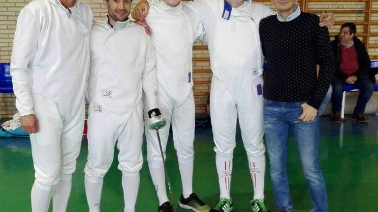 Espadas en progresión Espadas en progresión