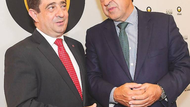 Una década de éxitos en grupo Una década de éxitos en grupo