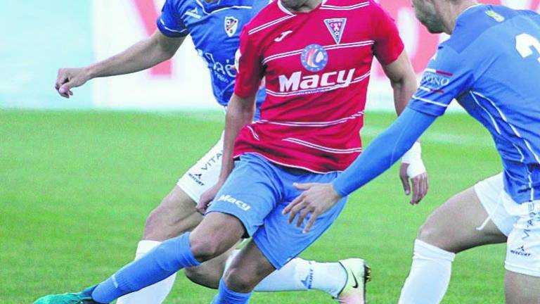 Fiesta azulilla en La Roda con otro gol de Víctor Curto Fiesta azulilla en La Roda con otro gol de Víctor Curto
