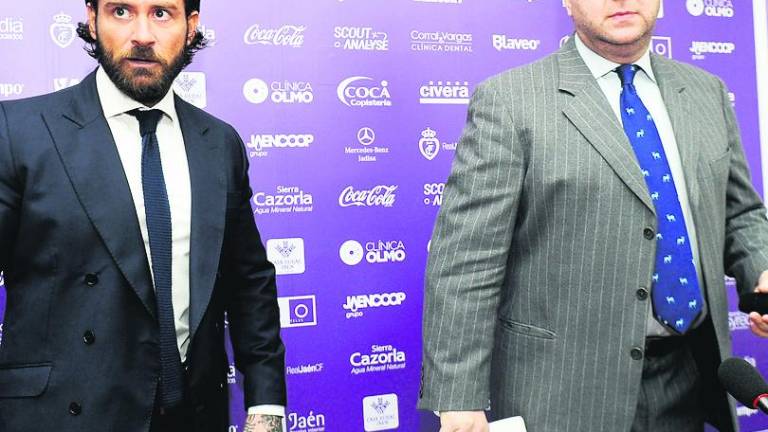 Hitos y Membrado cierran el traspaso en el Real Jaén Hitos y Membrado cierran el traspaso en el Real Jaén