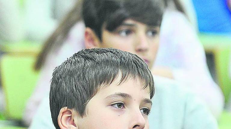“Un periódico es un trabajo en equipo” “Un periódico es un trabajo en equipo”
