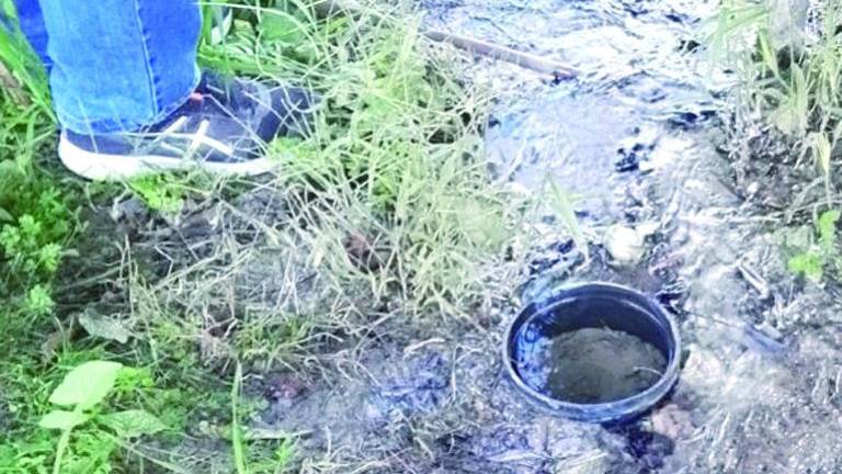 Quejas por la pérdida de agua durante 25 días en Las Infantas Quejas por la pérdida de agua durante 25 días en Las Infantas
