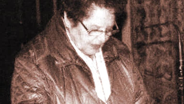 “Una camarera al servicio de la patrona” “Una camarera al servicio de la patrona”