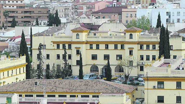 Juicio a una limpiadora del cuartel por robar móviles a la Benemérita Juicio a una limpiadora del cuartel por robar móviles a la Benemérita