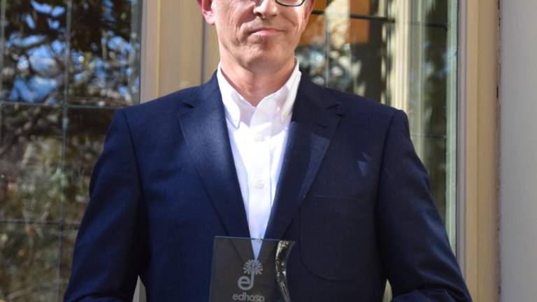 Emilio Luis Lara gana el Premio de Narrativa Histórica Edhasa Emilio Luis Lara gana el Premio de Narrativa Histórica Edhasa
