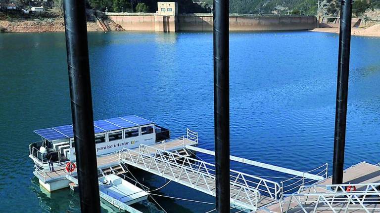 Dos empresas compiten para gestionar el barco solar del “nuevo” Tranco Dos empresas compiten para gestionar el barco solar del “nuevo” Tranco